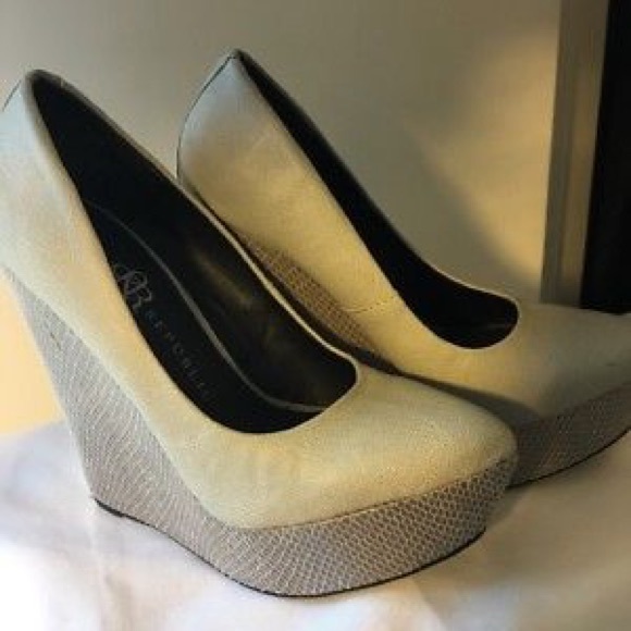 Rock & Republic Shoes - Rock & Republic 6 Snakeskin Pattern Platform